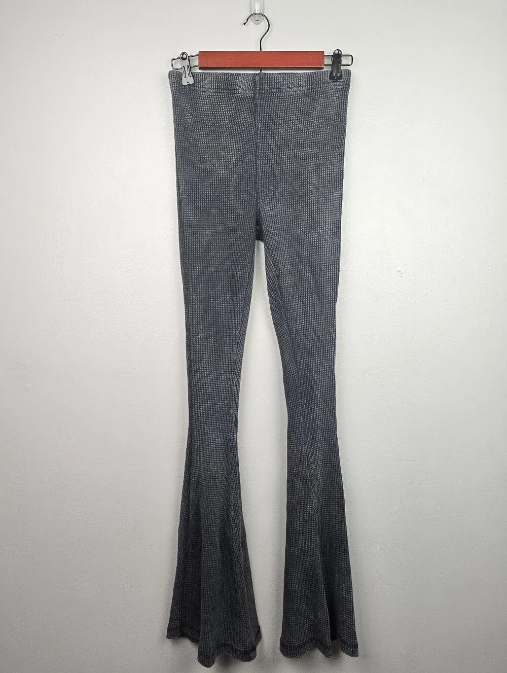 Out From Under Felicity Waffle Knit Flare Pants Dark Gray Black Womens Size S‎